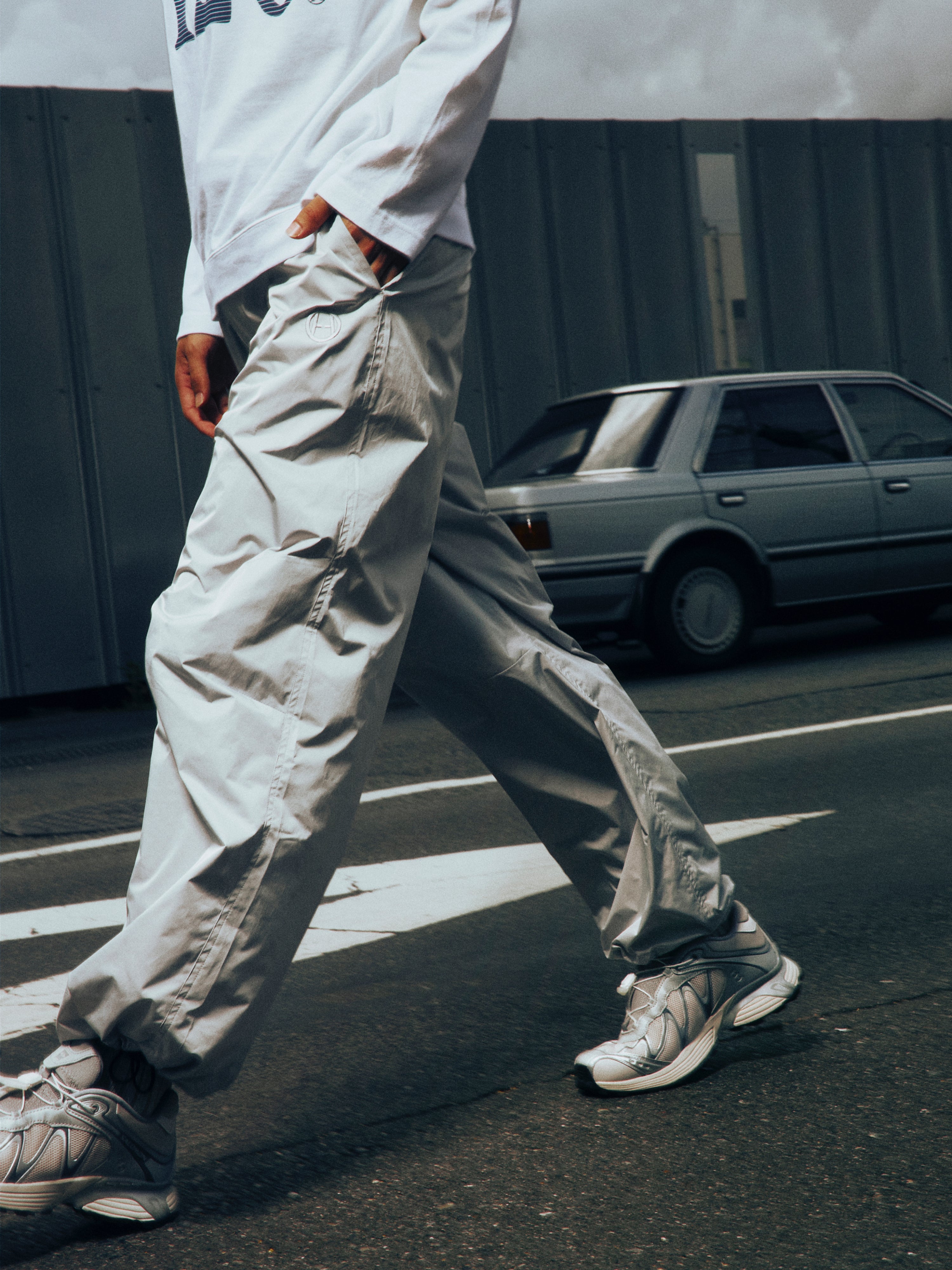 METAL SHELL WIDE PANTS [SILVER GREY] – H2C